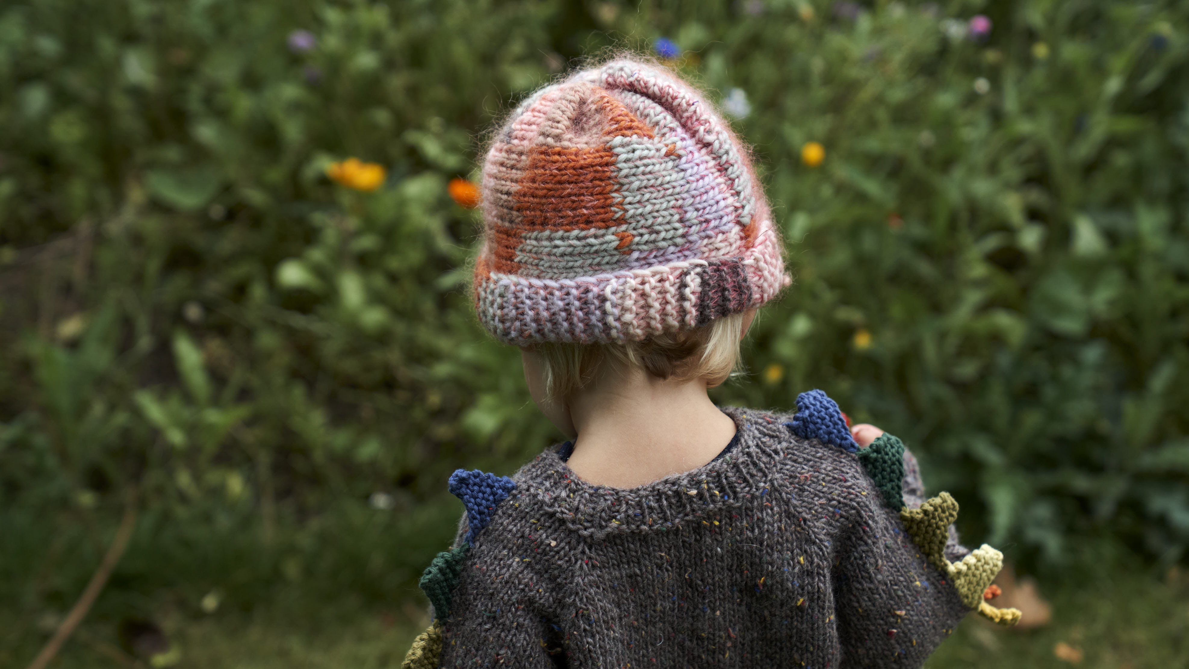 Knitted patchwork beanie DIYprojects Søstrene Grene