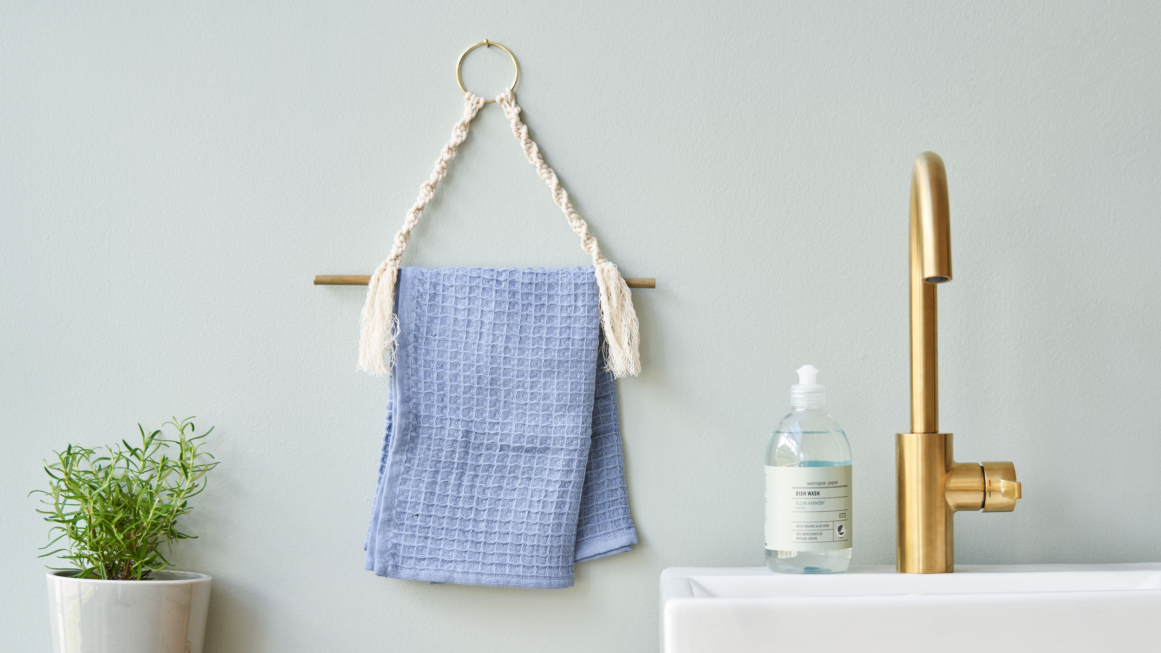 Macramé towel holder DIYprojects Søstrene Grene
