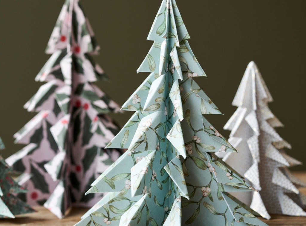 Fortryllende Rundt Julepynt Af Crepepapir DIY projekter S strene Grene fortryllende-rundt-julepynt-af-crepepapir-diy-projekter-s-strene-grene