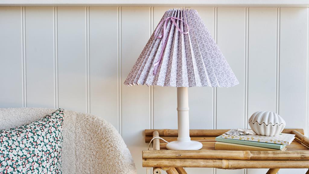 Pleated Lampshade Diy Projects, How To Make A Knife Pleated Lampshade