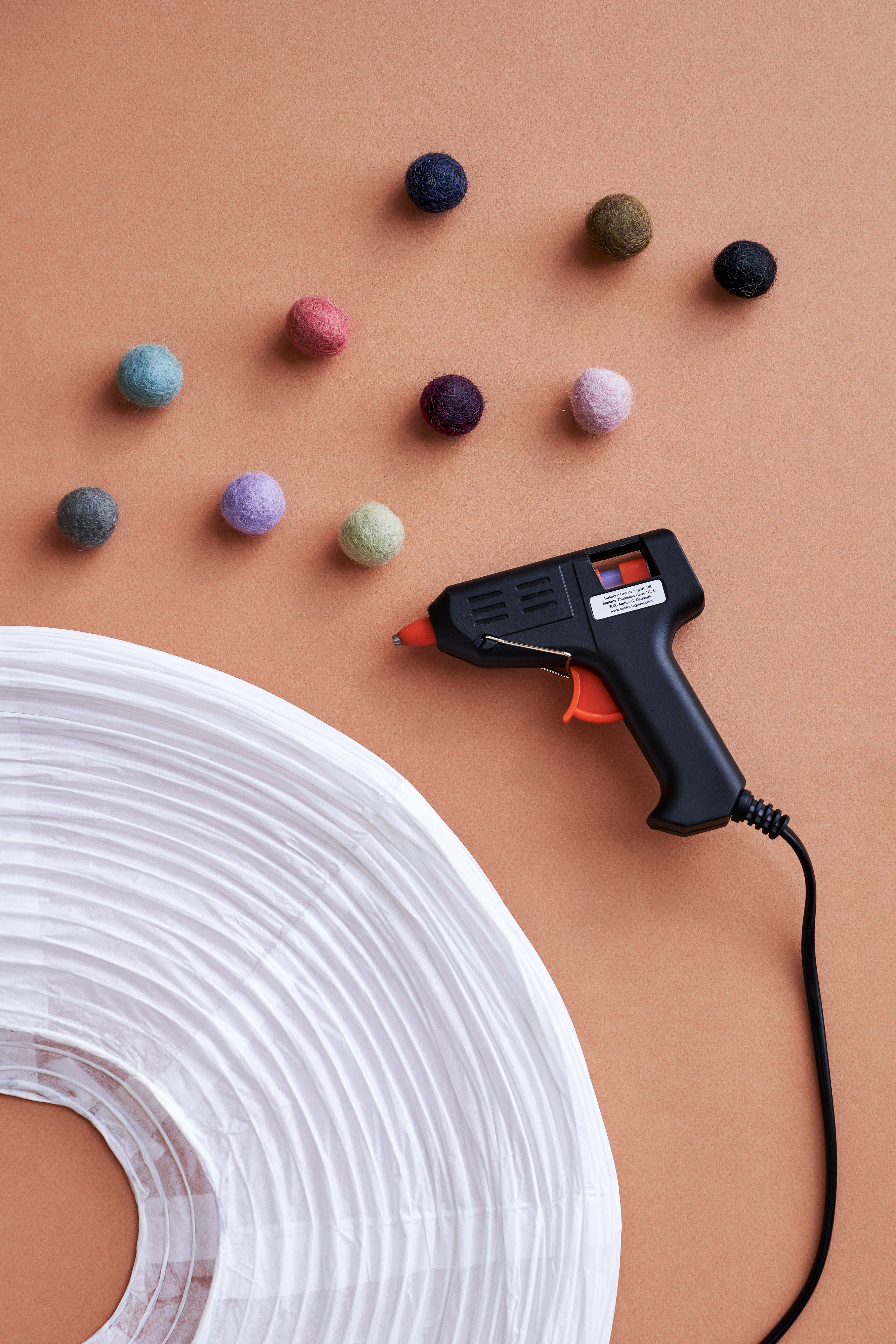 Decorate your rice paper lamps Søstrene Grene