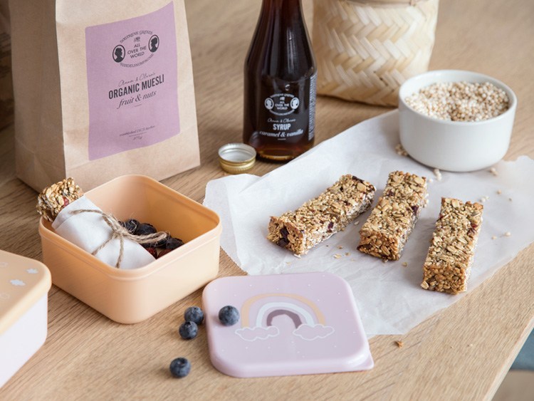 Easy homemade muesli bars for the lunch box DIYprojects Søstrene Grene